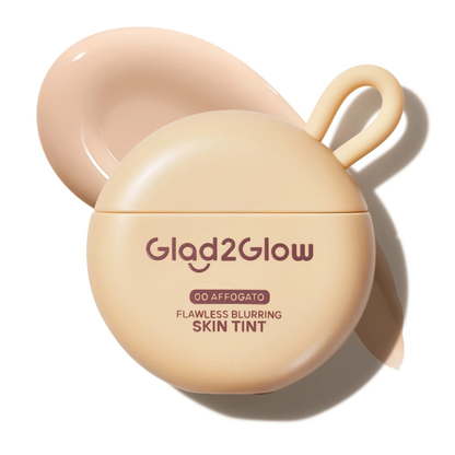 Glad2Glow FLAWLESS BLURRING SKIN TINT Tinted Moisturizer  - 30 g